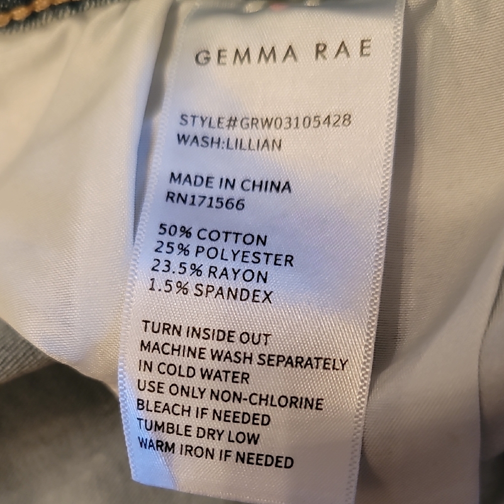 Gray Denim Capris - Picture 5 of 5